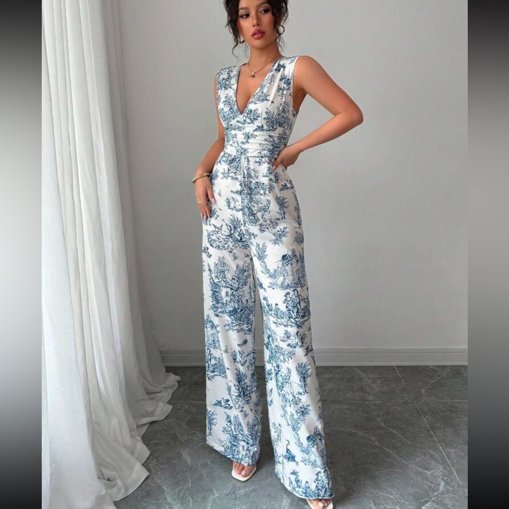 New to Posh C 🔆| Flores Black Jumpsuit with Flattering Fit and Versatile Design - Picture 8 of 10
